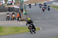 Vintage-motorcycle-club;eventdigitalimages;mallory-park;mallory-park-trackday-photographs;no-limits-trackdays;peter-wileman-photography;trackday-digital-images;trackday-photos;vmcc-festival-1000-bikes-photographs